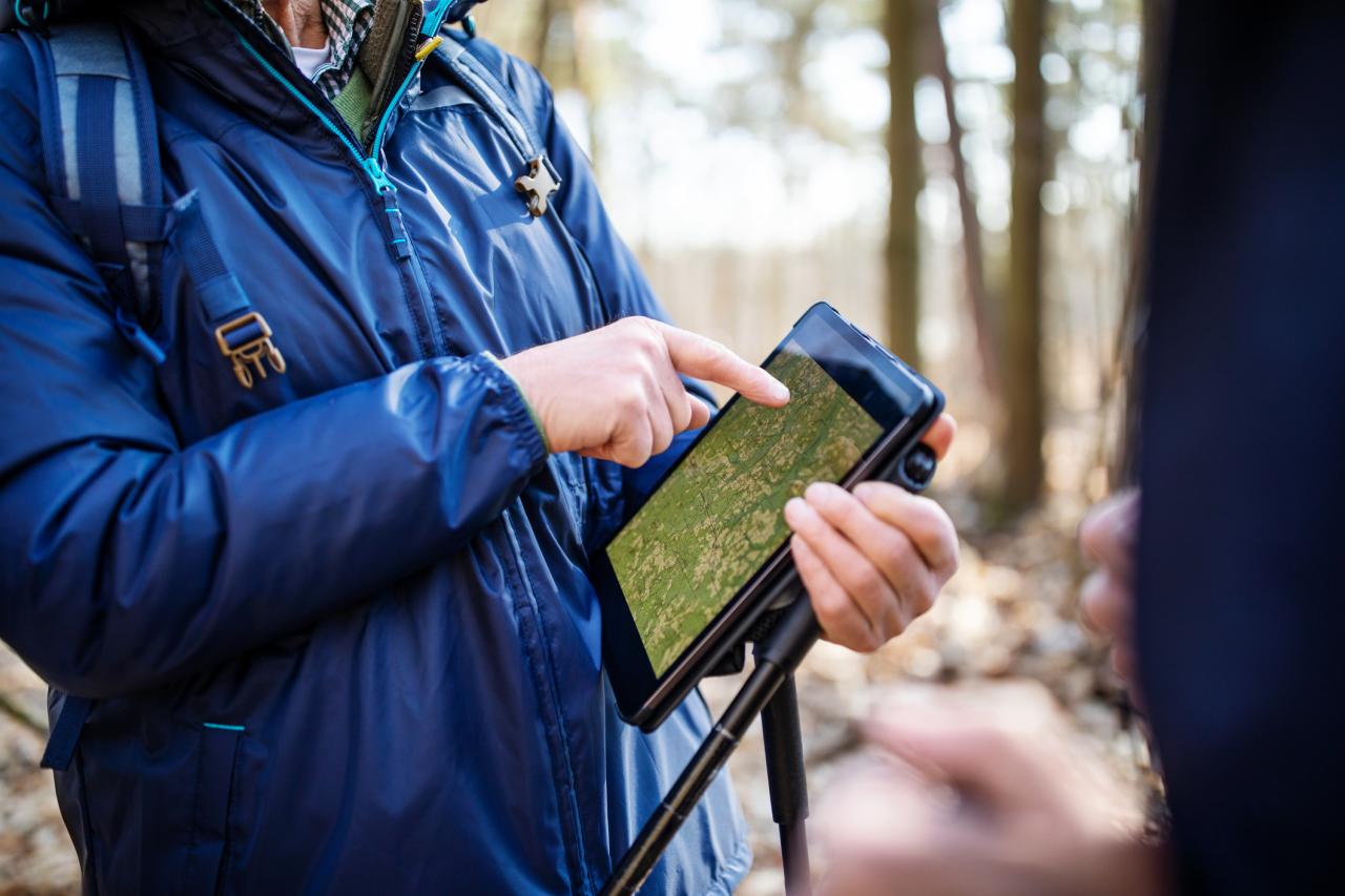 Hiking trails near me app